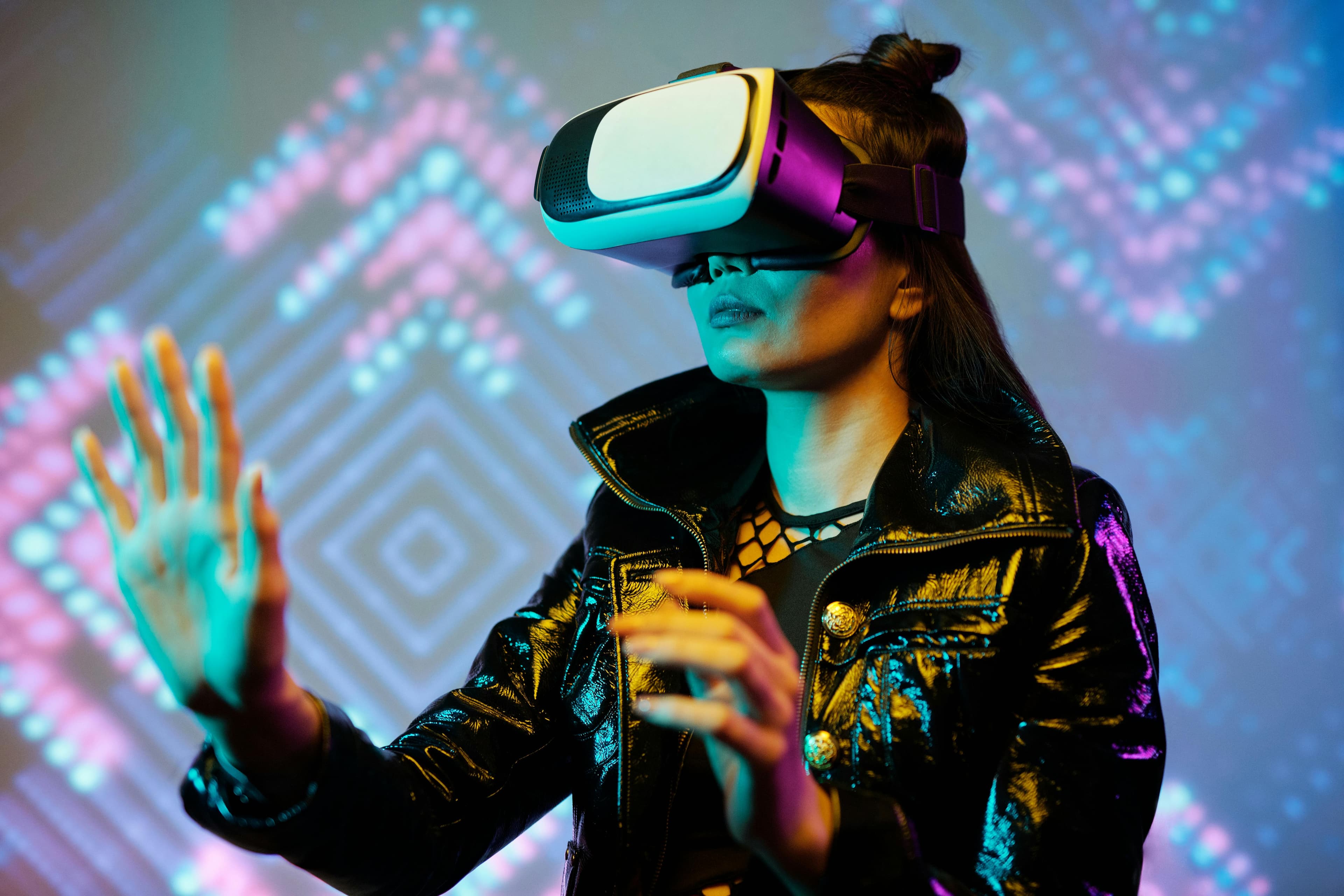 Dive into immersive VR worlds, where cutting-edge technology meets thrilling multiplayer adventures and competitive esports, transforming gaming into an electrifying digital experience.